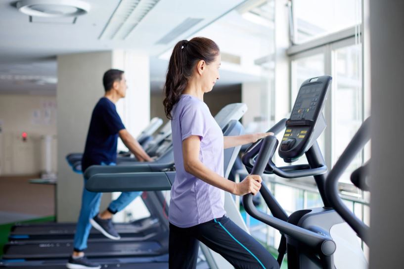 Olahraga sebagai Investasi Keuangan Jangka Panjang (Bukan Sekadar Hobi)